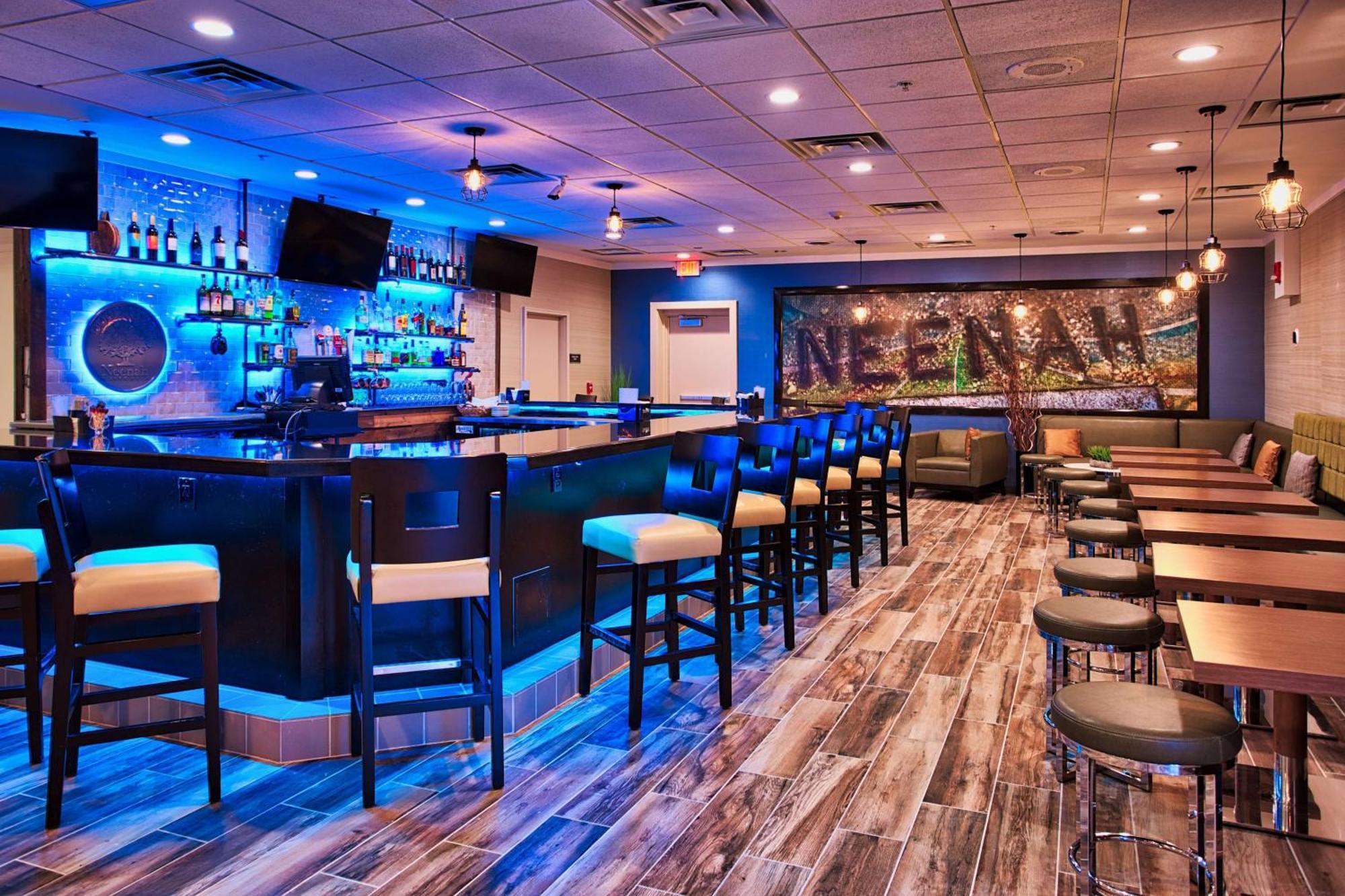 Doubletree By Hilton Neenah Exterior foto