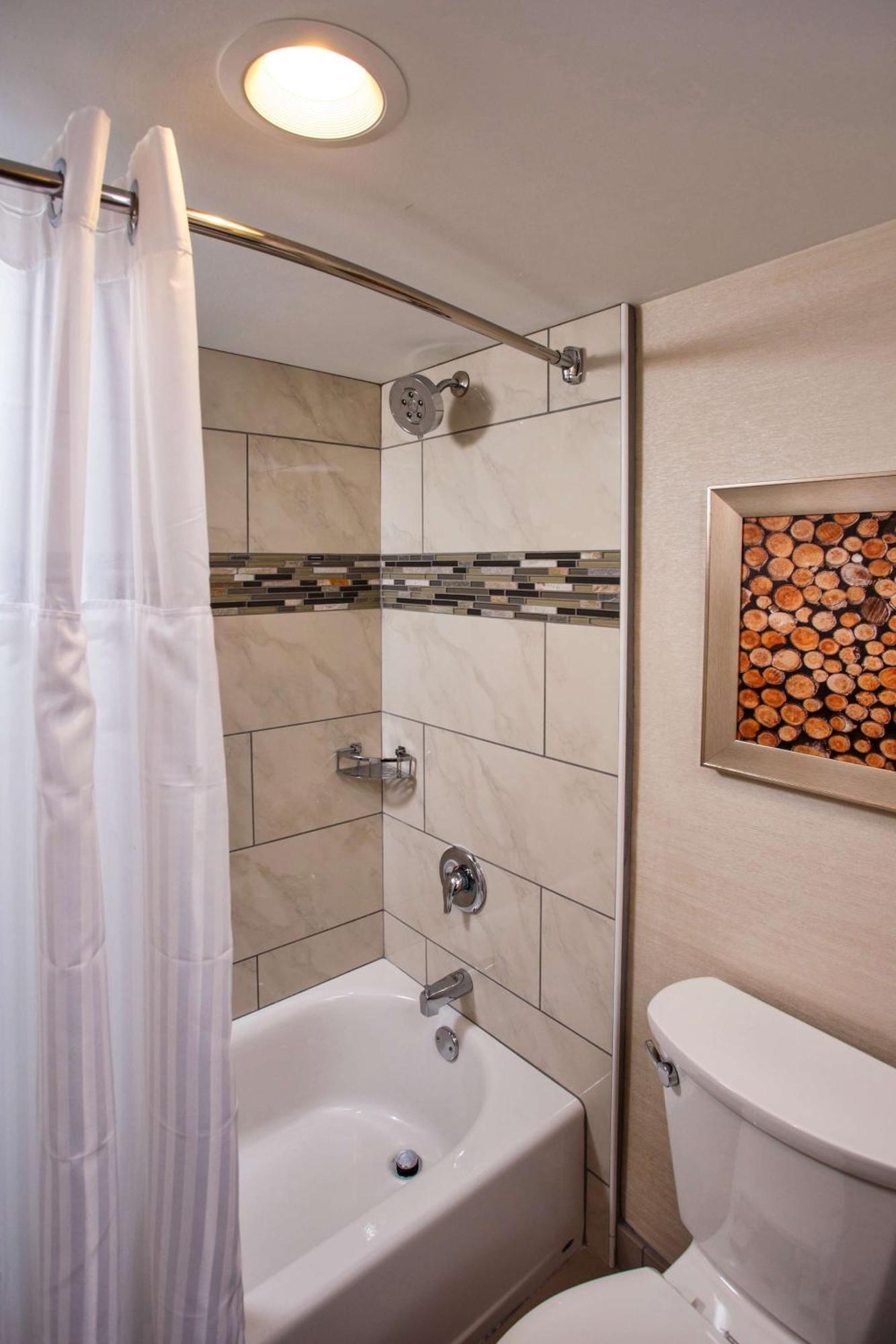 Doubletree By Hilton Neenah Exterior foto